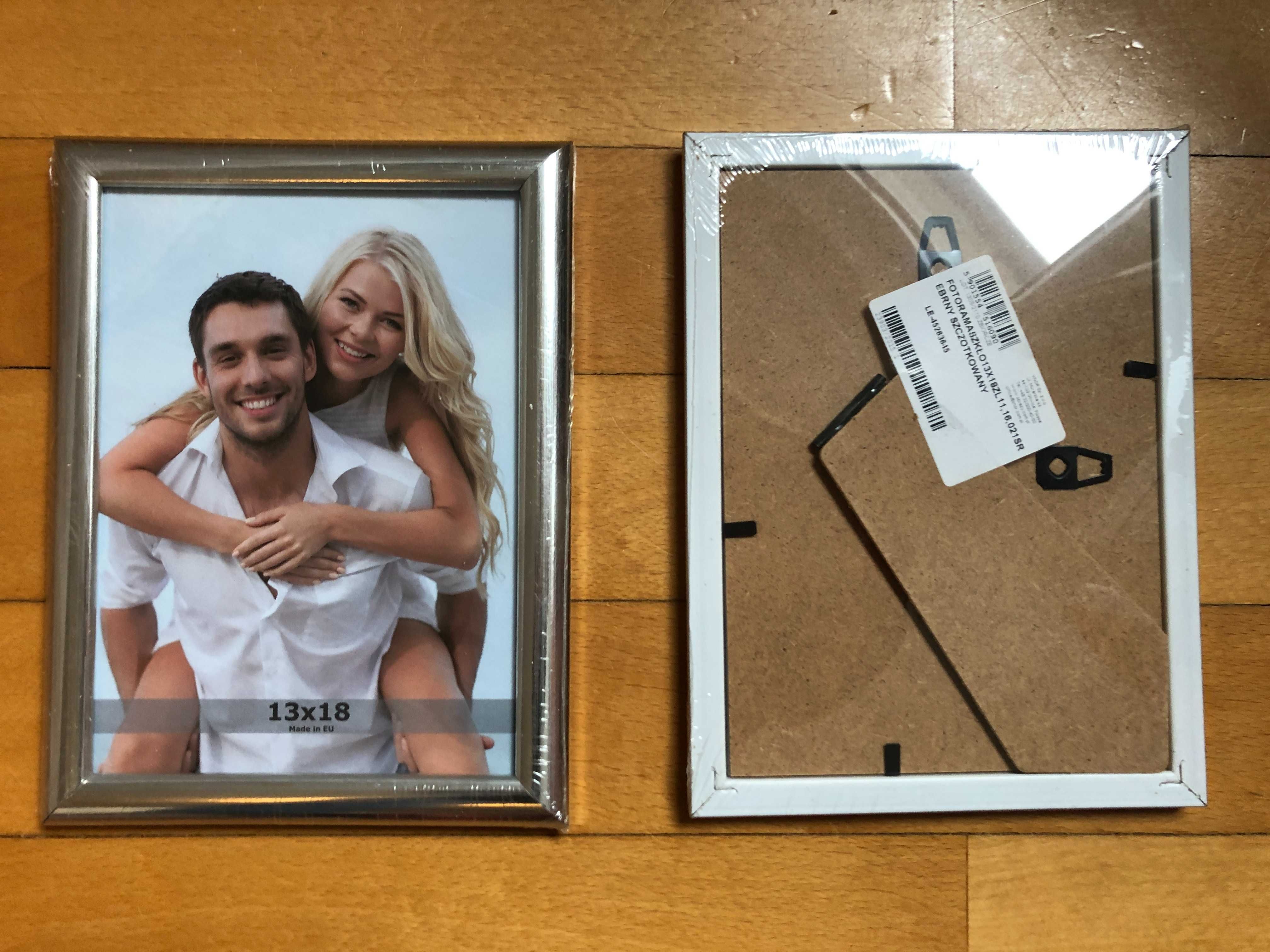 Komplet srebrnych ramek na zdjęcia - 4 szt 13x18
