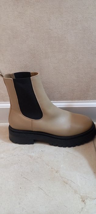 Нові кожані осінні ботинки р.39