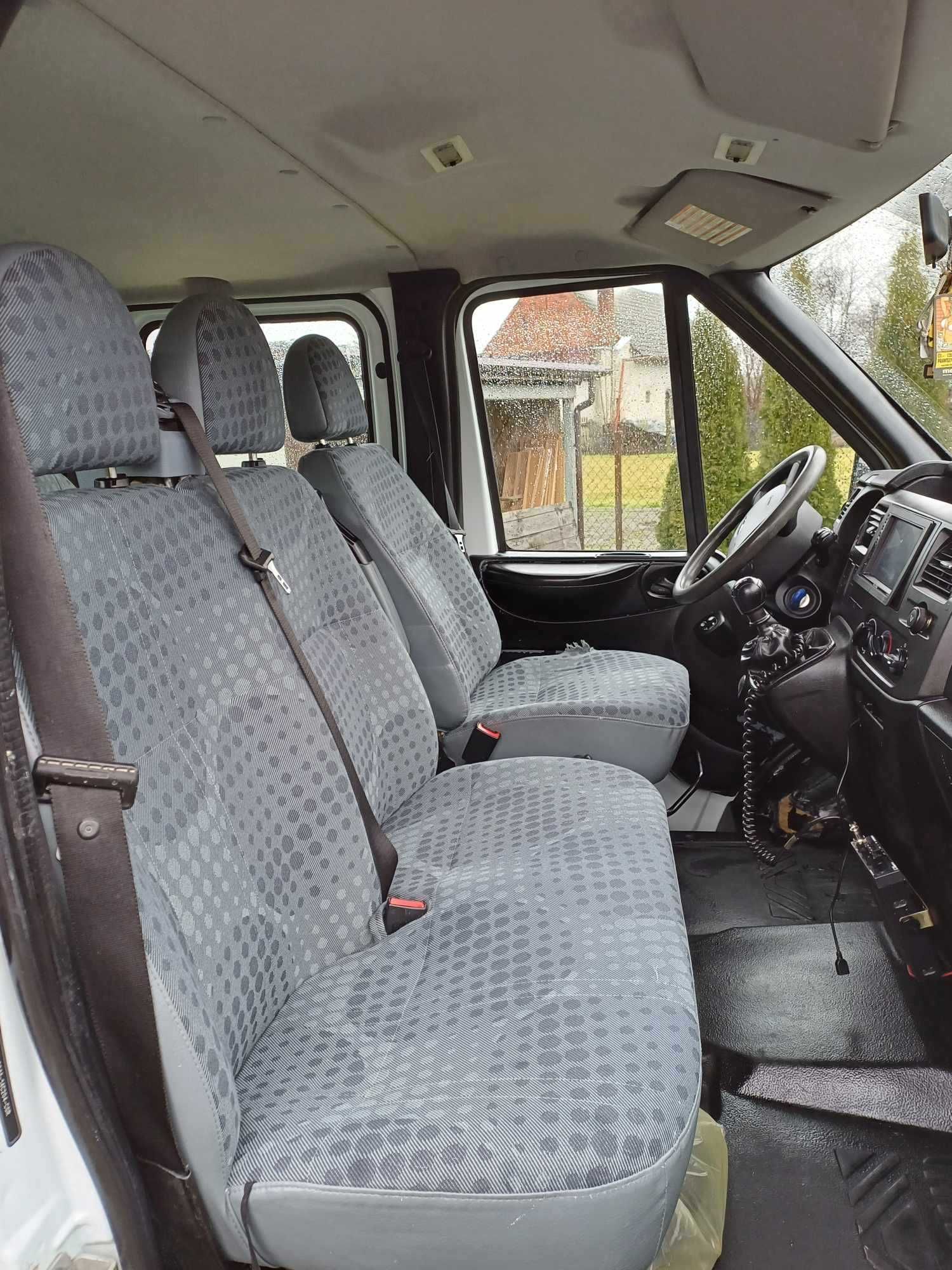 Ford Transit 2,2 DOKA 2013