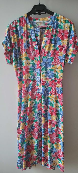Vestido completamente novo