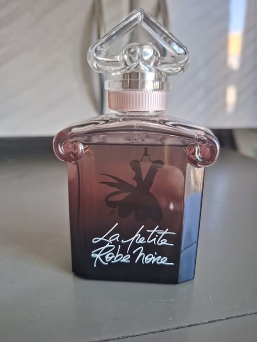 Guerlain la petite robe noire intense