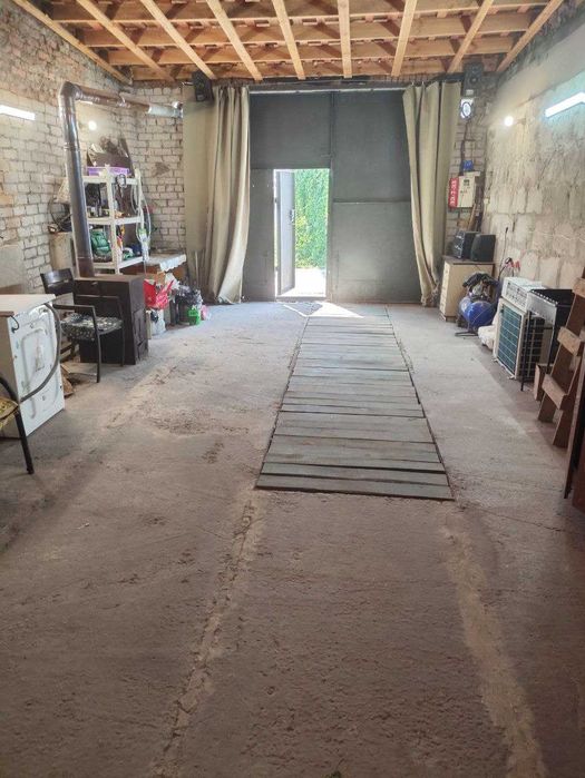 Продається гараж у м. Вишгород, ГК "Ветеран" з земельною ділянкою