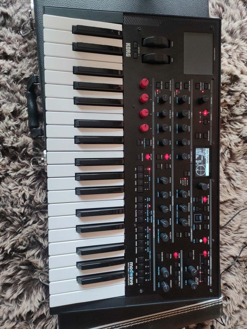 Syntezator Korg Modwave