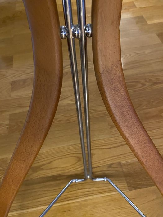 Cabide de pé marca design