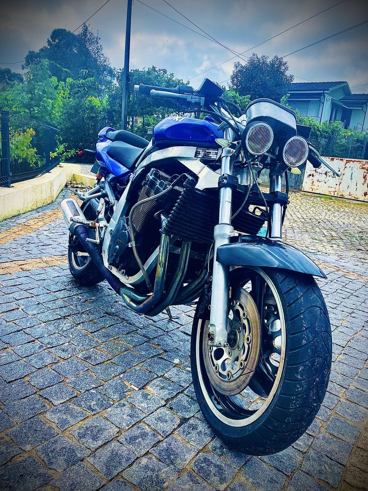 Vendo ou troco susuki gsxr 1127