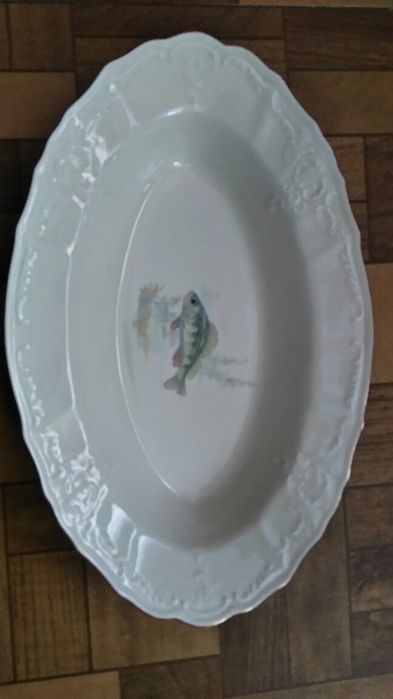 Продам овальное блюдо для сельди