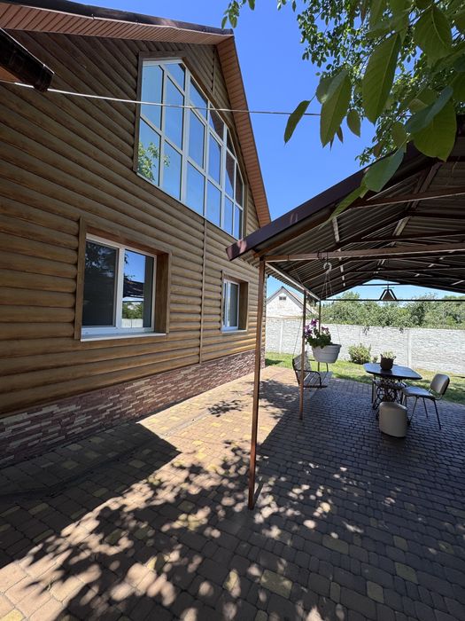 Чудовий Будинок в передмісті