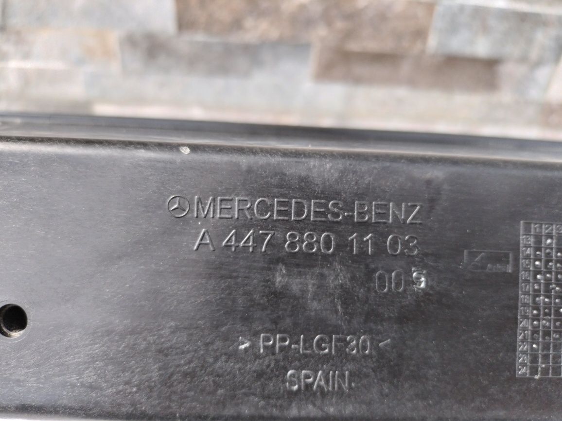 Установочна панель телевізор Mercedes Vito Віто  V-class Ве-клас Metr