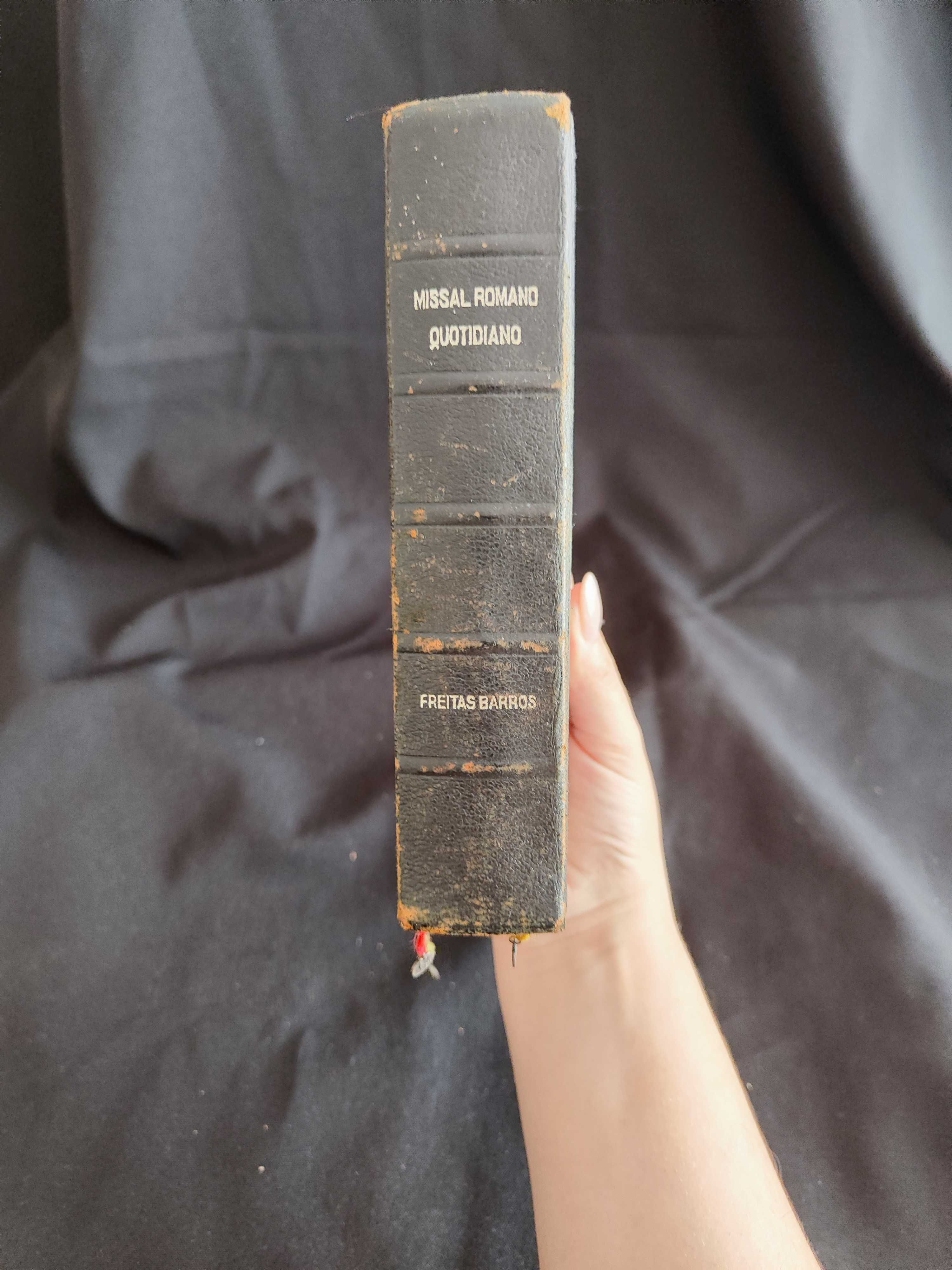 Missal e devocionário romano dos domingos de festa  1956 (3exemplares]