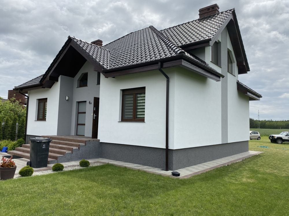Docieplenia budynków podbitki dachowe malowanie elewacji