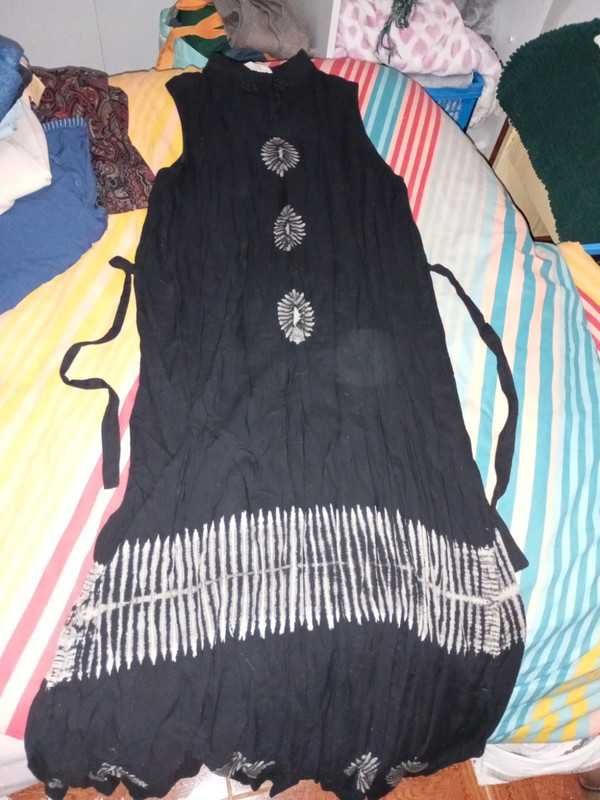 vestido hippie, preto