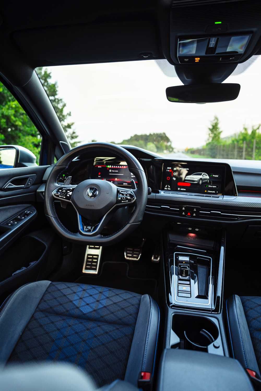 WYNAJEM VW Golf 8R Wypożyczalnia aut sportowych Poznań samochodów