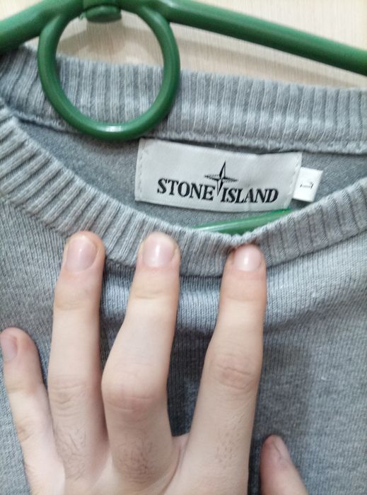 Продаю Свитер Stone island