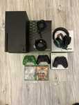 Xbox series x, słuchawki, 3 pady, gry