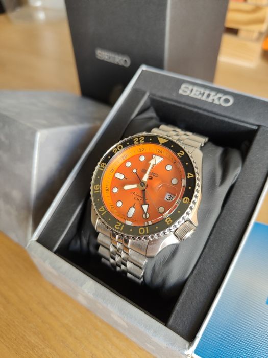 Relógio Seiko 5 GMT