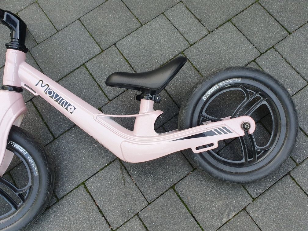 Cariboo movino magnesium pro pink różow rowerek biegowy 12"y