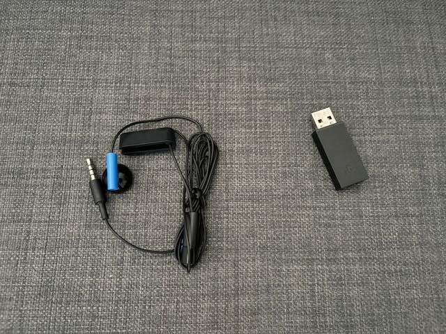 PS4 Pro 1T + Fifa 20 + 2 comandos + Headphones