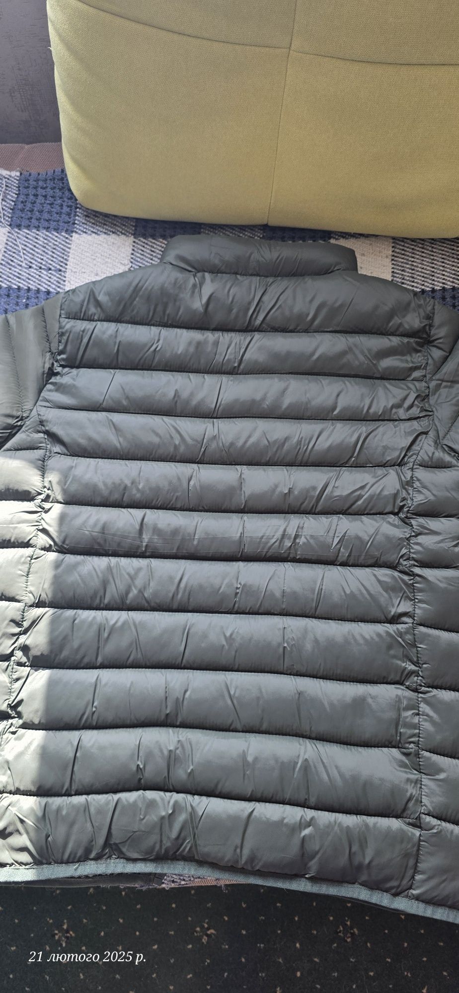 Продам куртку Mango