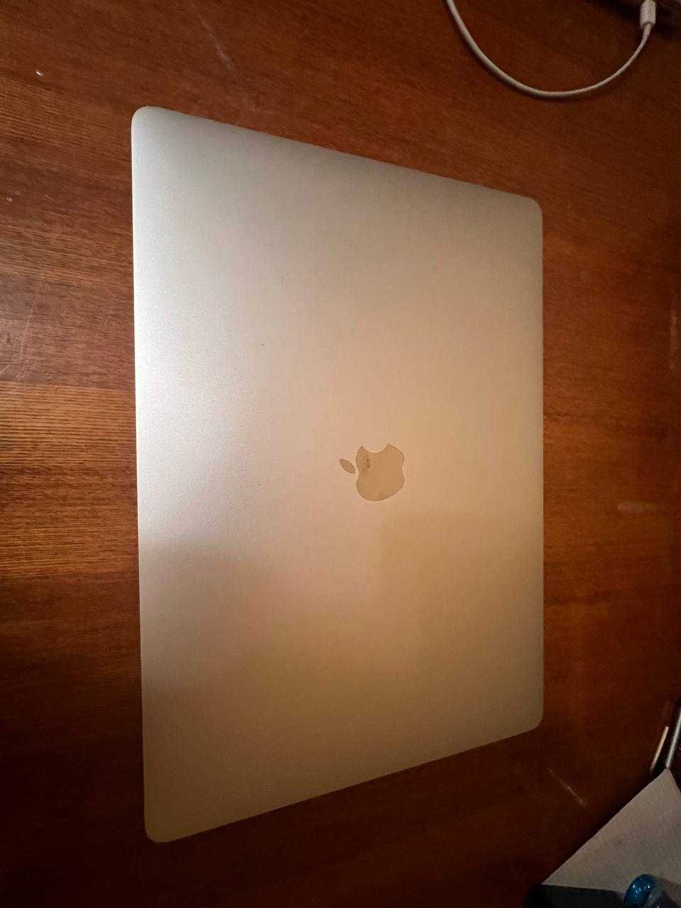 Macbook pro 2018 core i9 2.9ghz 32/512gb pro 560x 4gb