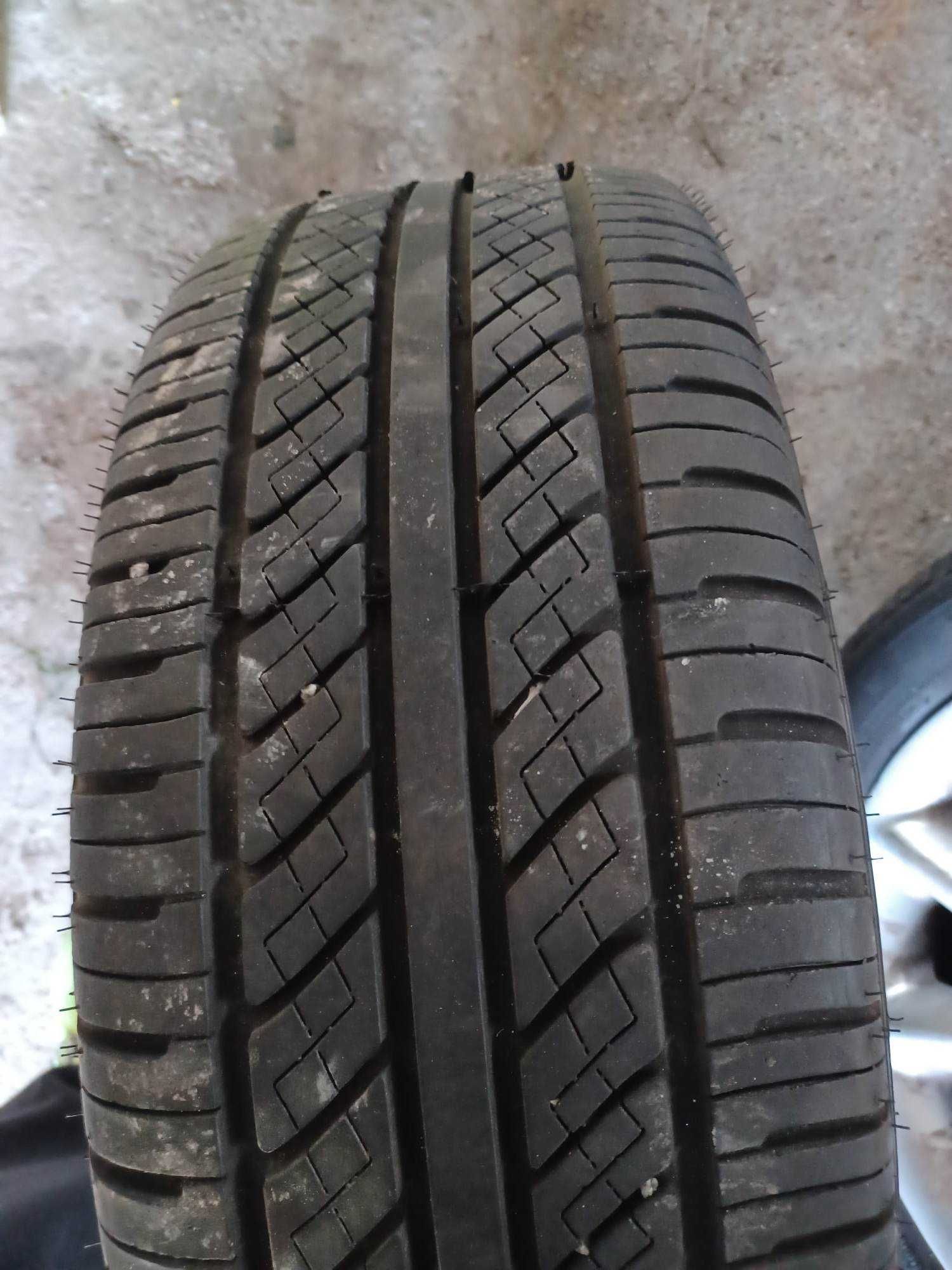 4 Jantes Rover 45 + 4 pneus 195/55/R15