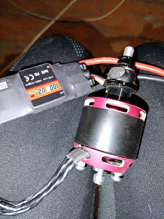 Электро двигатель на дрон