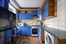 Продаж 3 кім квартира, ремонт,  вул.Братів Дужих 22 (Комарова)  цегла