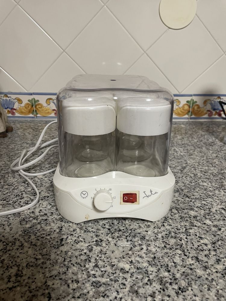 Iogurteira da marca Jata