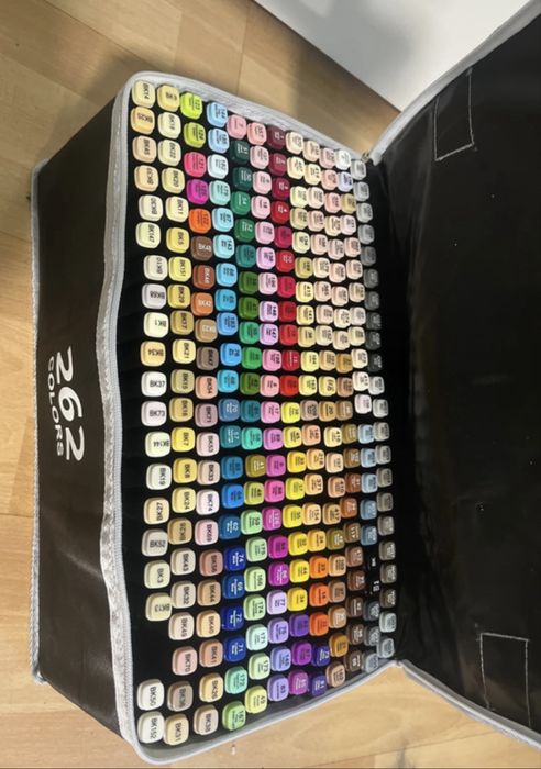 Mazaki sprzedam 131sztuk za 400-500 tylko na Vinted nazwa kociara2006