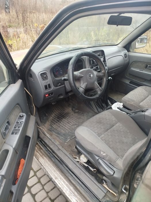 Пподам нісан навара д22