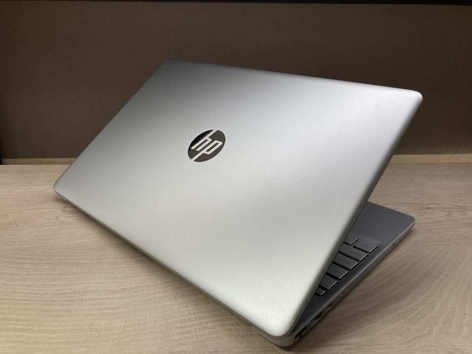 Ноутбук HP Laptop 15s-FG5340  i3-1215 8Gb 256ssd win10 гар 12 міс