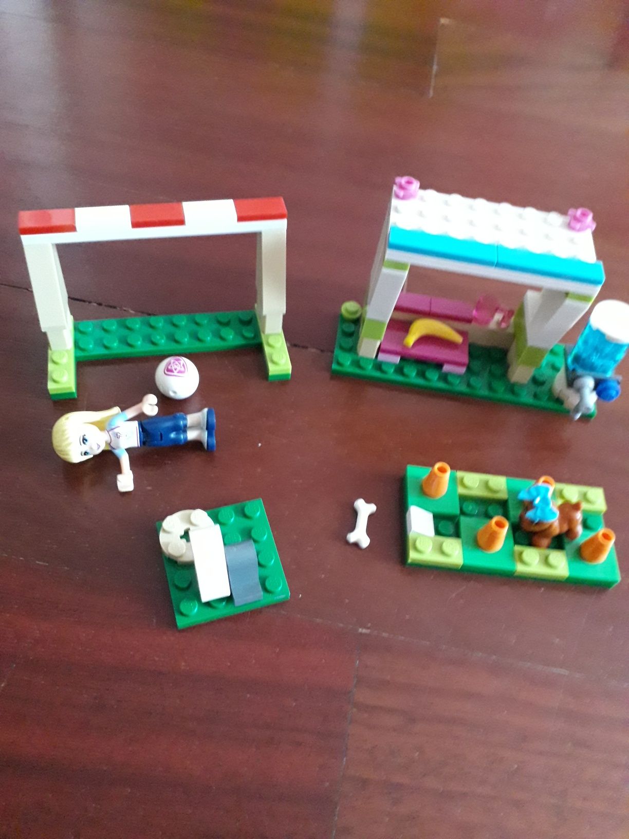 Lego Friends Treino de Futebol da Stephanie (41011) - Como novo