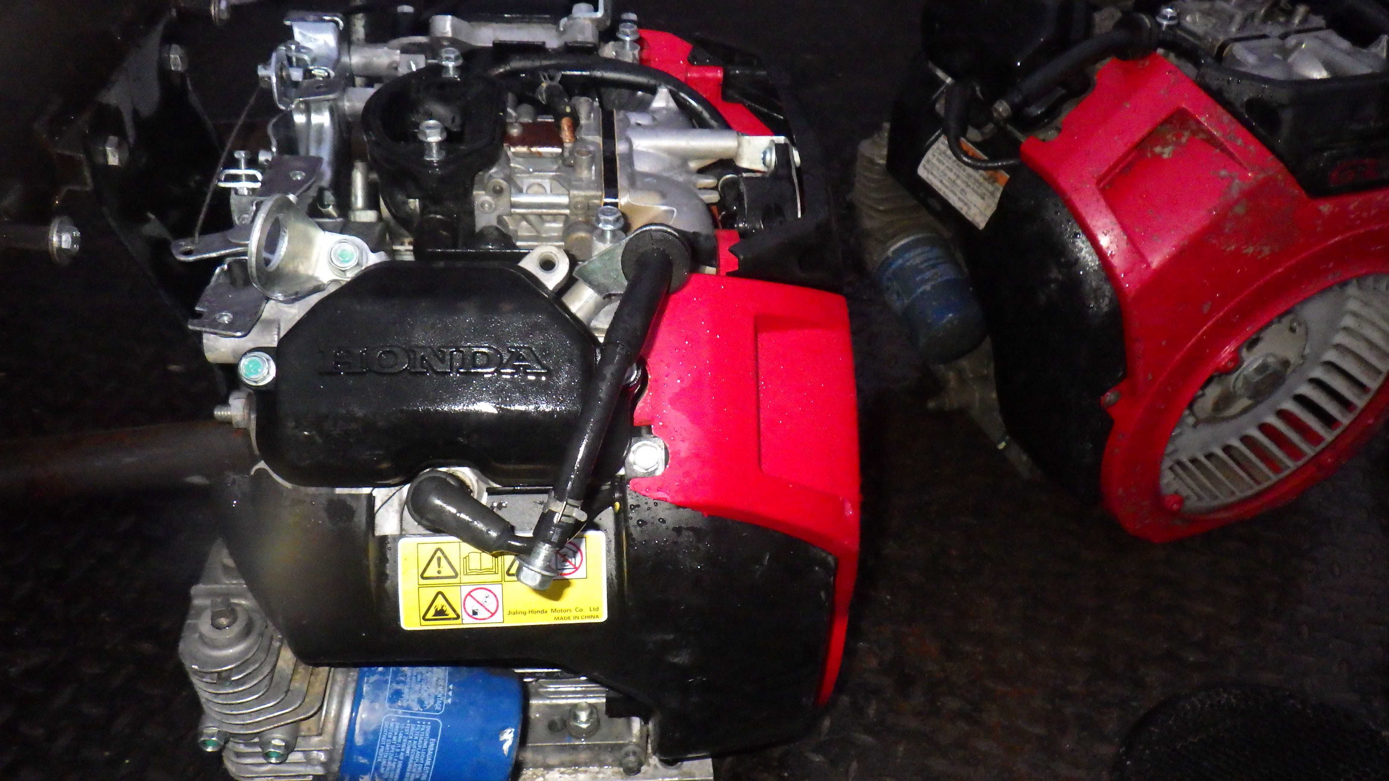 Silnik Honda GX 690 Twin 2 Cylindrowy , Boczny walek Japonski 2 Sztuki