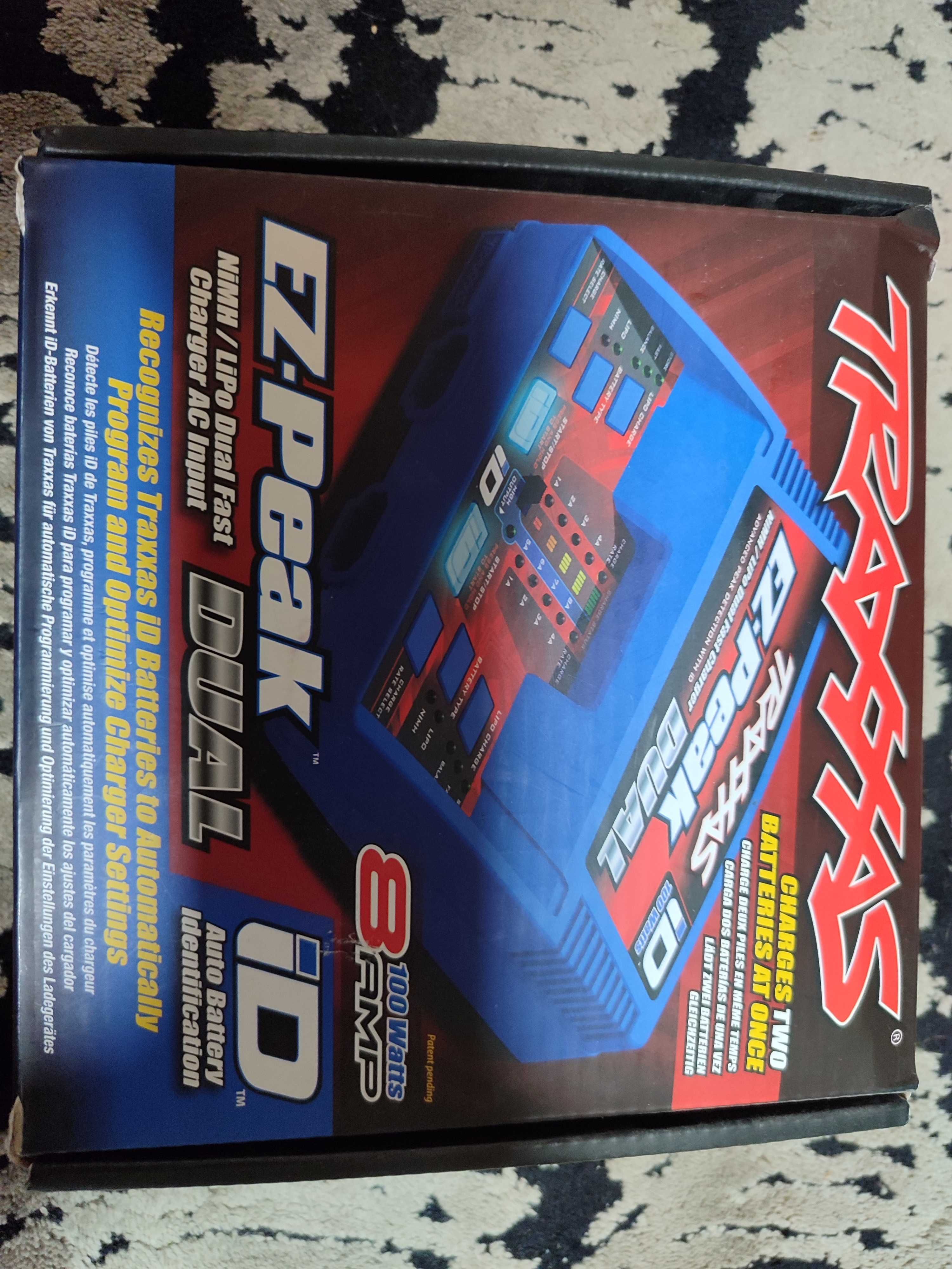 Зарядний пристрій Traxxas Charger DUAL EZ-Peak Plus ID Двопортовий