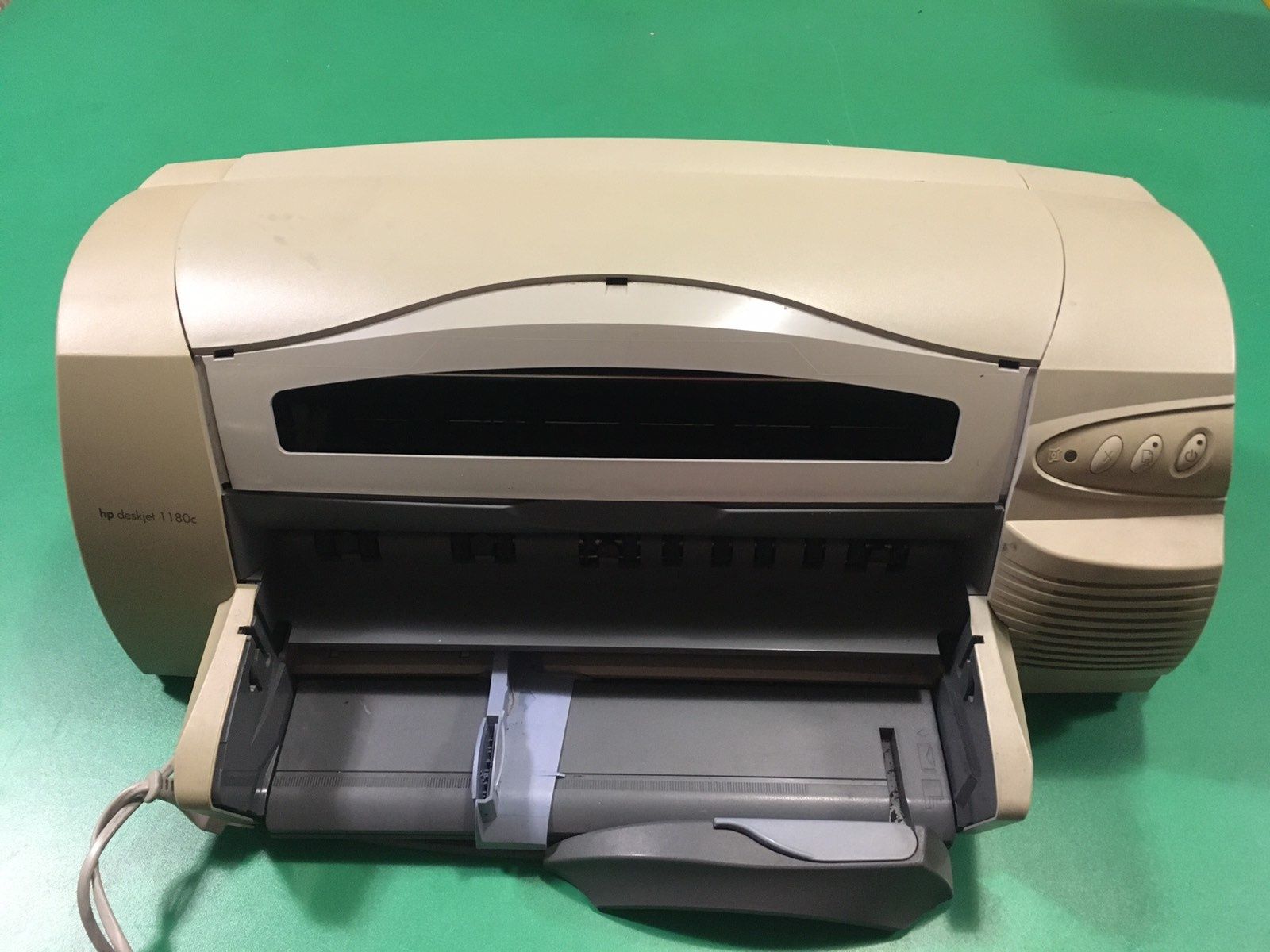 Принтер HP deskjet 1180C