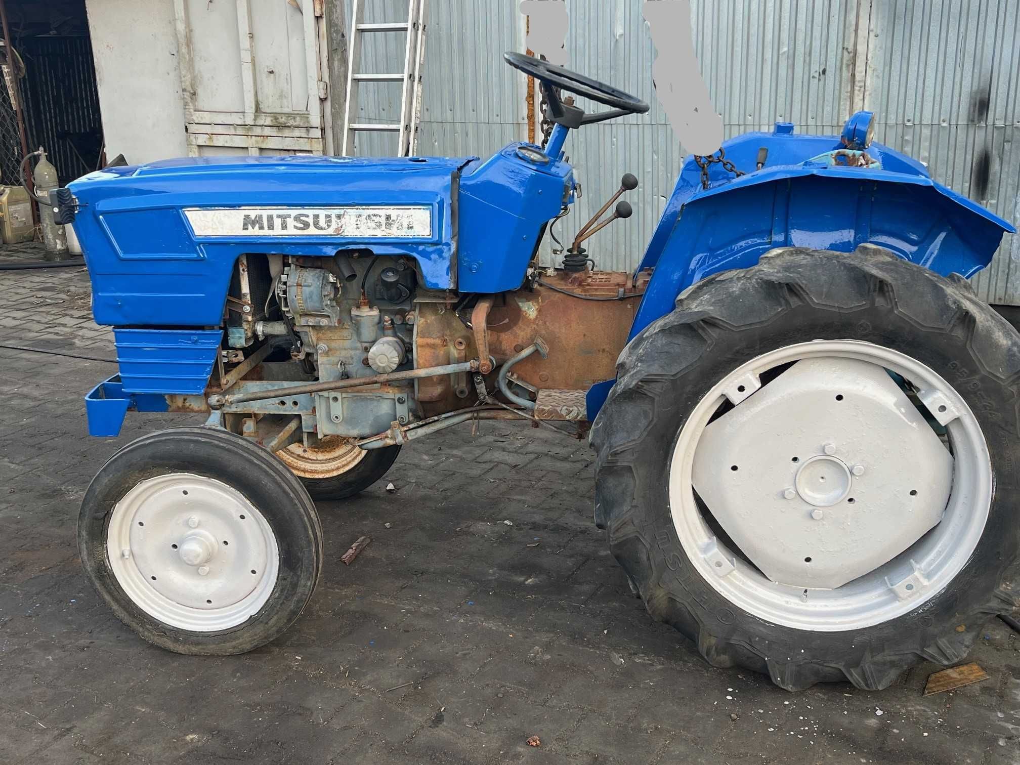 Mini traktorek Mitsubishi MD2000