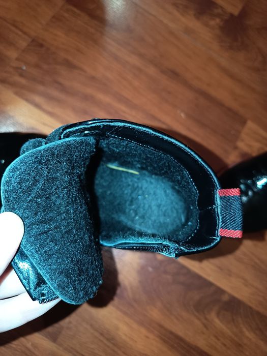 Шкіряні лакові ботільйони ботінки нарядні