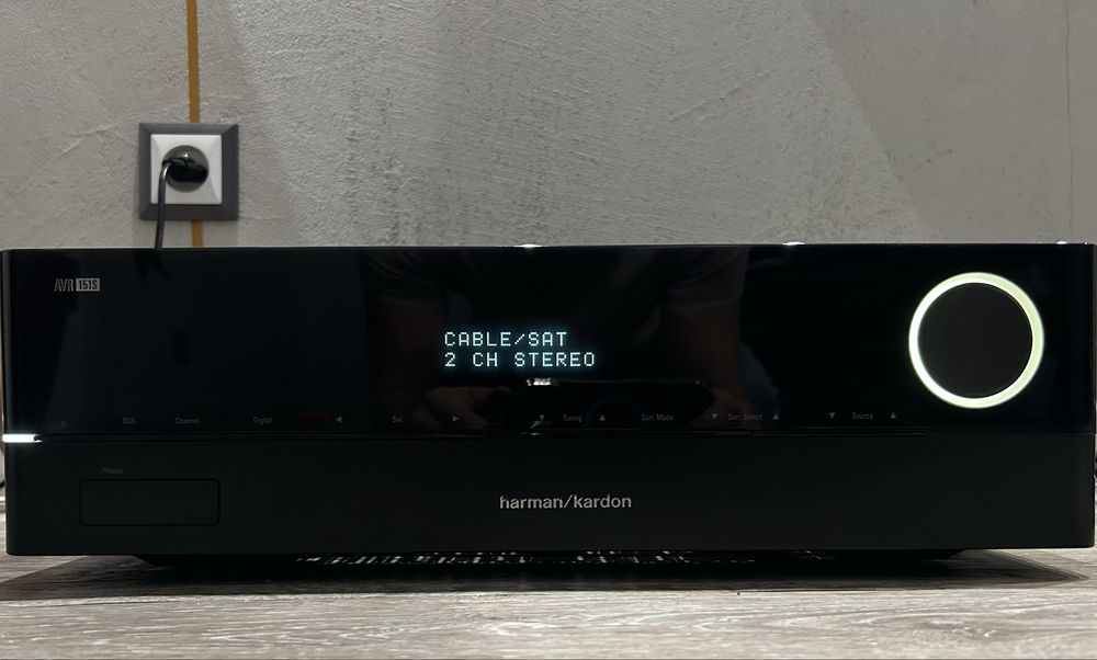 Harman kardon amplituner avr151s perfekt
