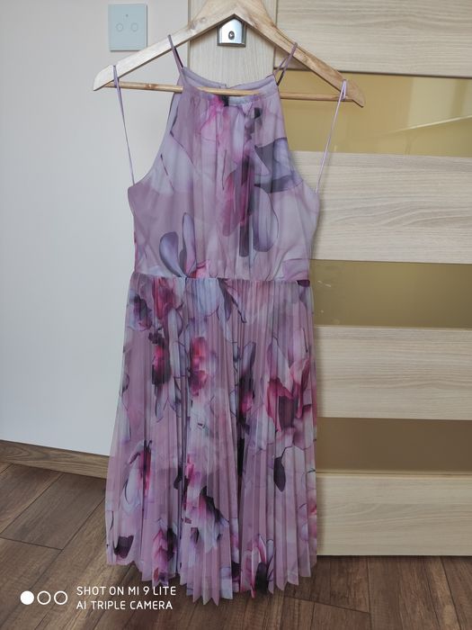 Sukienka Jake's Cocktail r.34