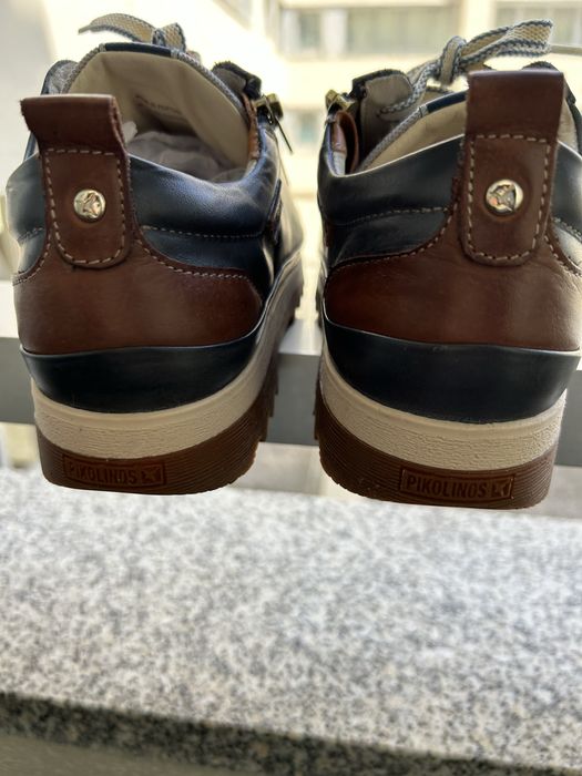 Sapatos pikolinos azuis novos 37