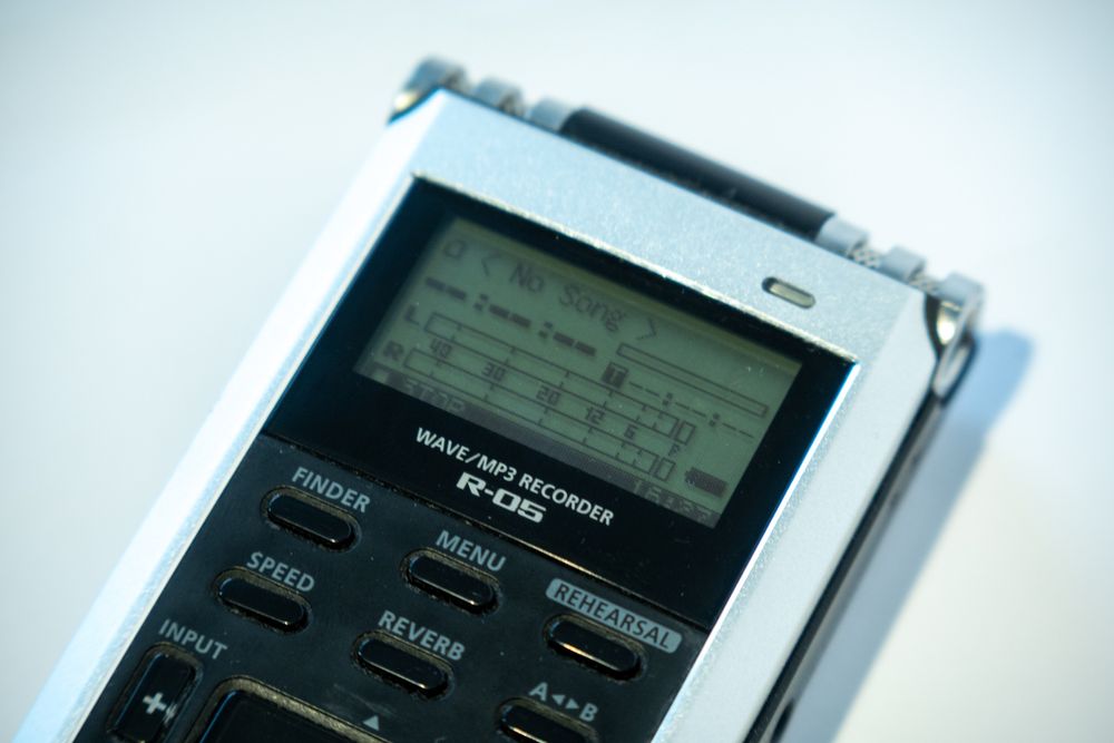 Диктофон ROLAND R-05