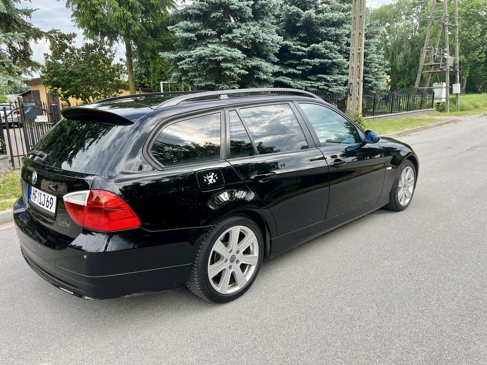 BMW E91 Schwarz 2