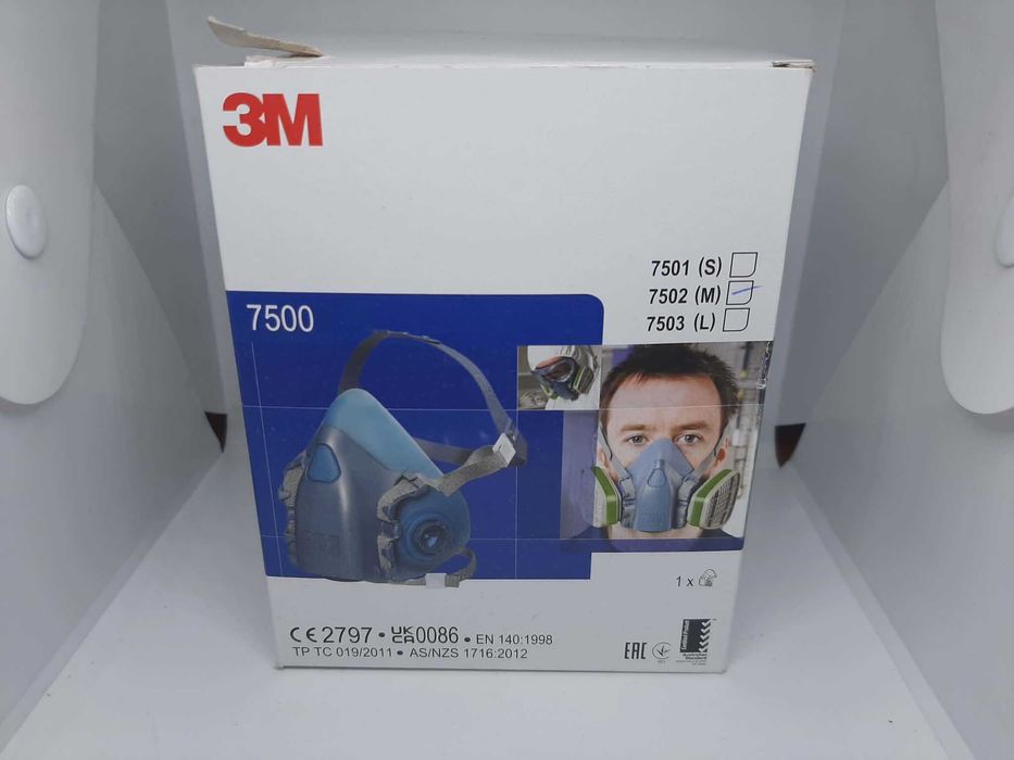 PÓŁMASKA 3 M 7500 rozm . M + filtry