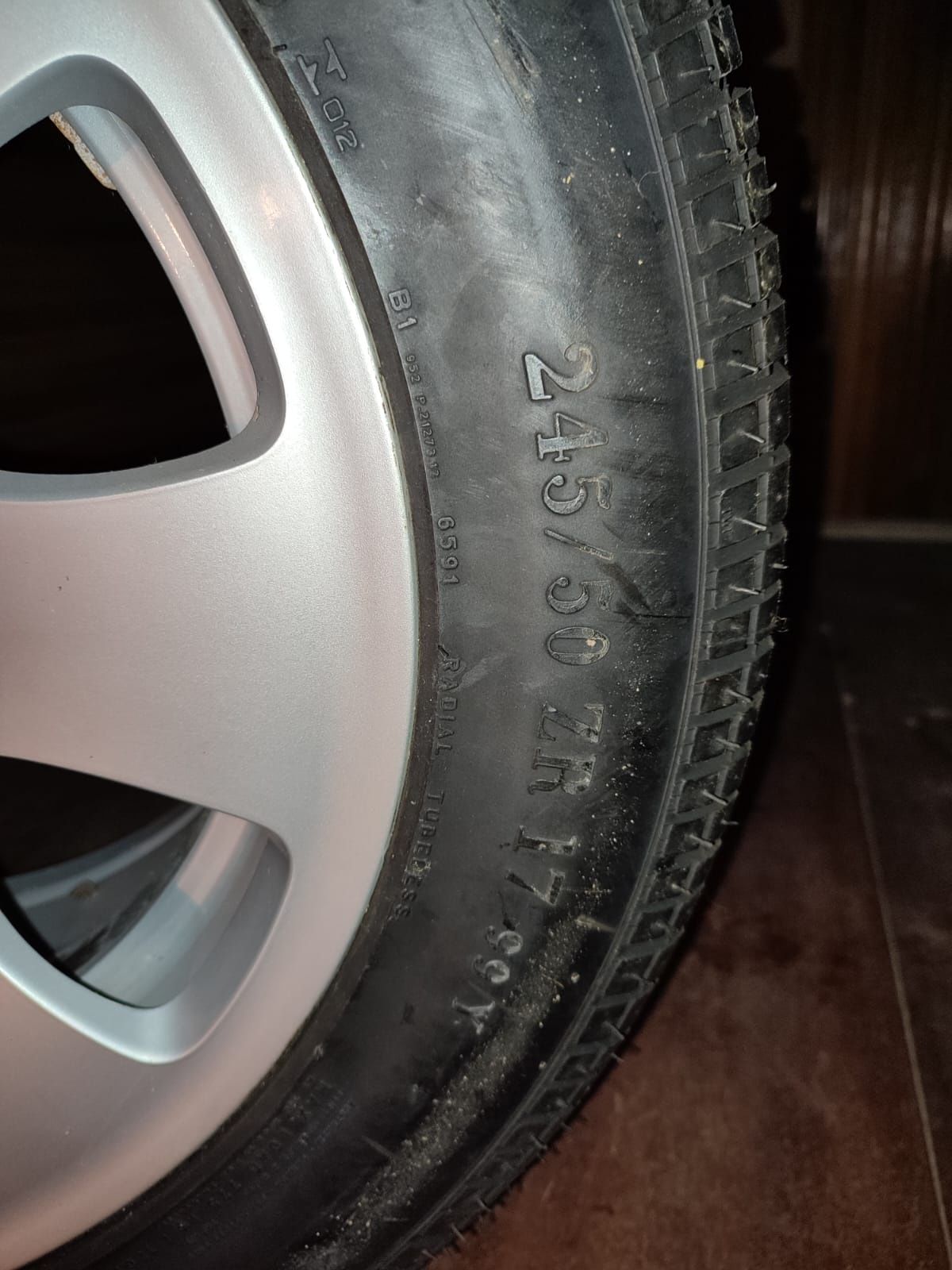 Opona Pirelli BMW 245/50 ZR 17
