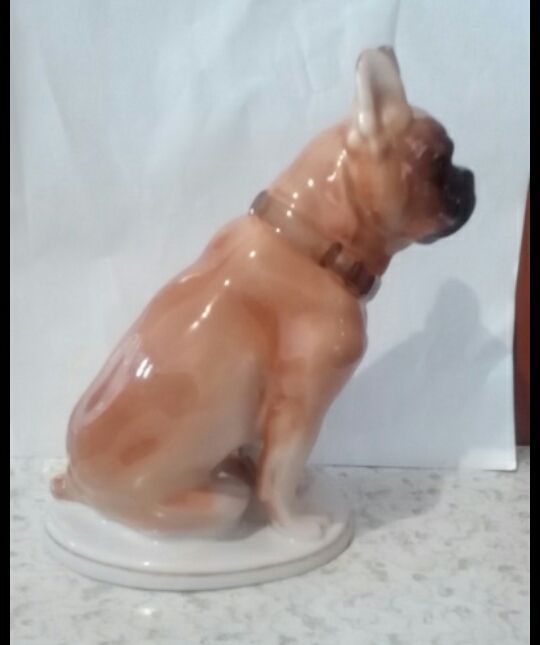 Статуэтка бульдог