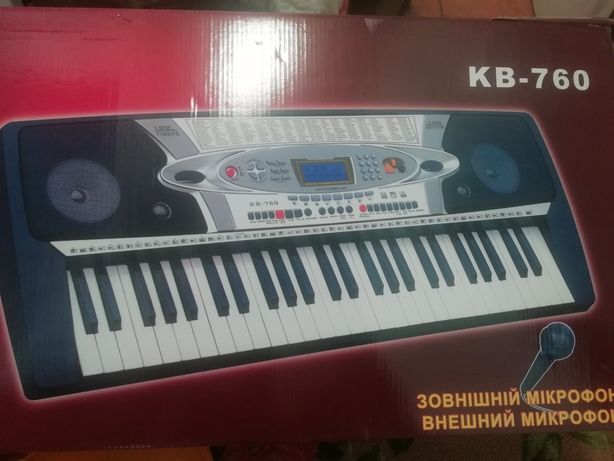 Синтезатор Bravis KB-760