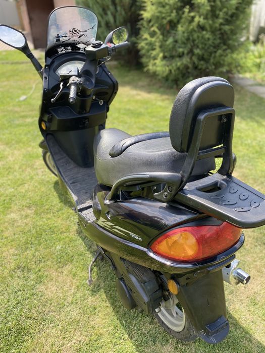 Продам скутер YIBEN YB150T-10