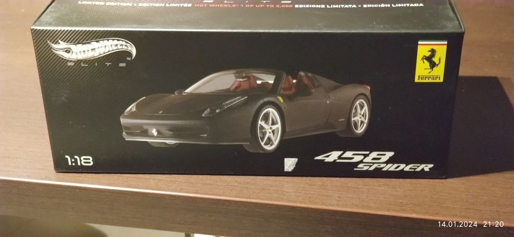 Ferrari  458 spider,mat.1:18 H.W.(norev Otto)