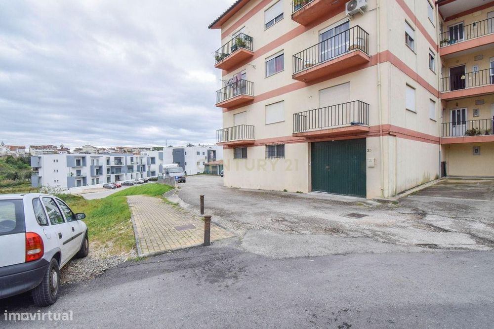 Arrenda-se armazém / garagem de 220m² em Coimbra - Excelente Localizaç