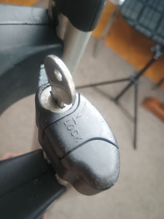 Багажник Thule комплект для гладкой крыши