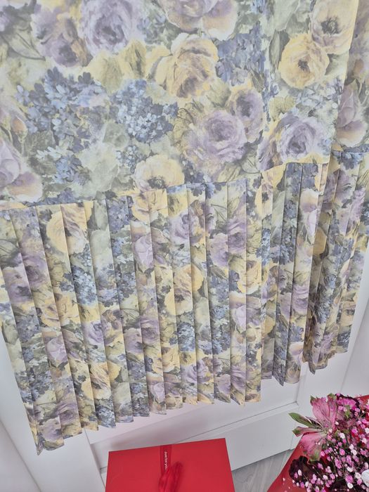 Elegancka wizytowa sukienka w kwiaty 46 na wesele na komunię